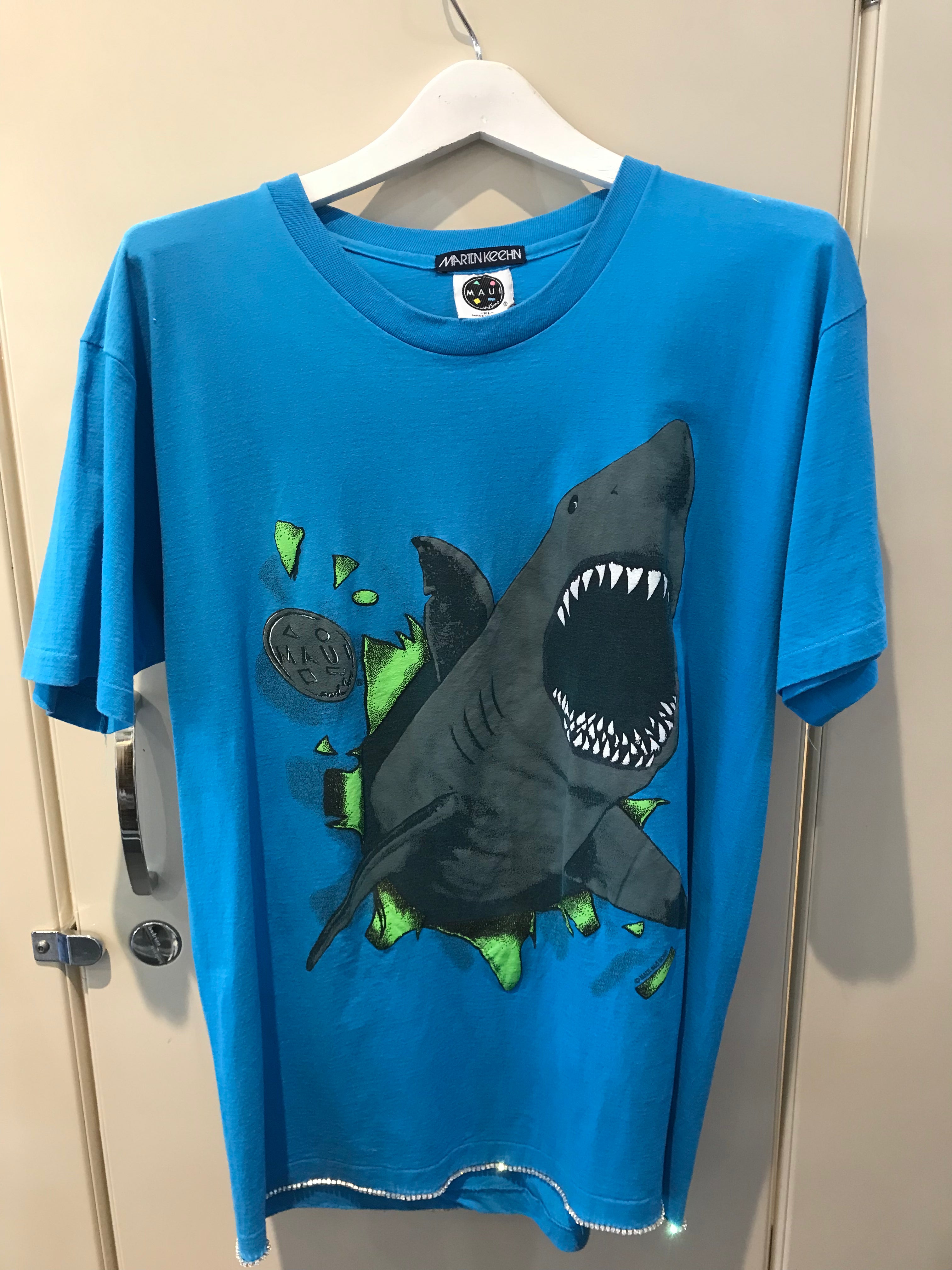 Maui & Sons Hole Shark Diamante T-Shirt
