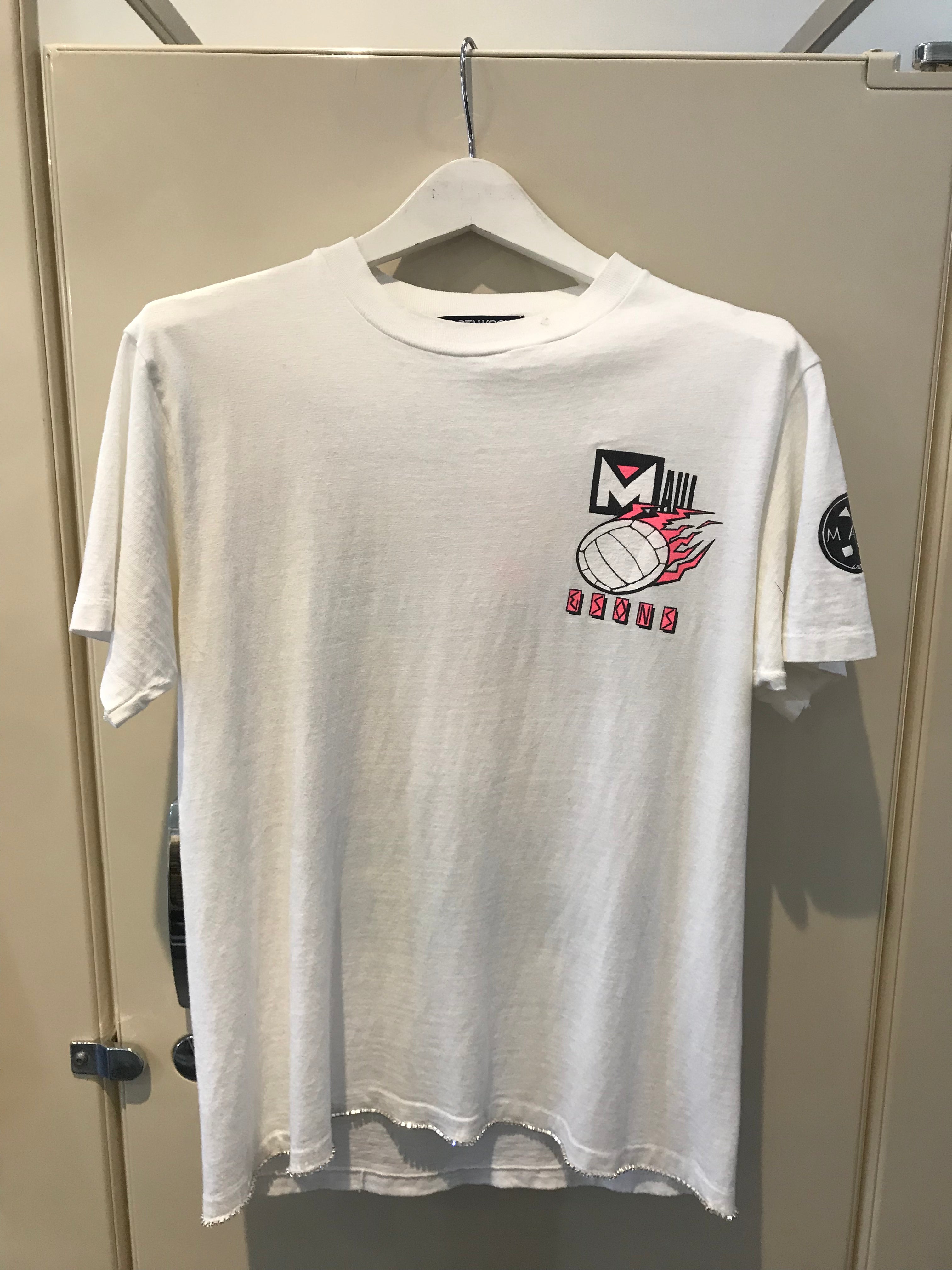 Maui & Sons Volleyball Shark Diamante T-Shirt